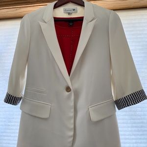 ◻️Forever 21 women’s off white blazer